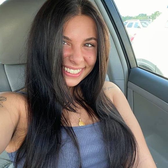 Meet your Posher, Alexandra - Picture 1 of 1